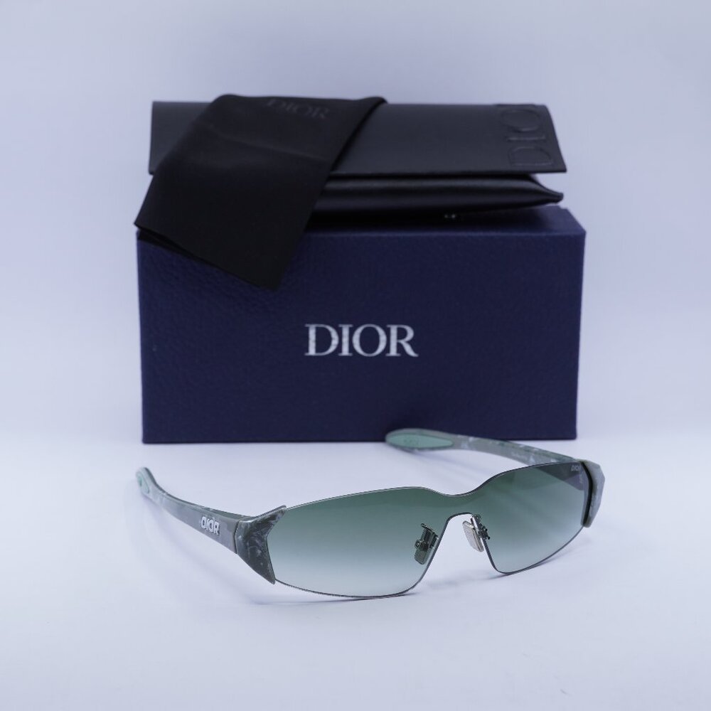 Dior DIORBAY M1U 55C1 Geometric Sunglasses - Green/Green Gradient